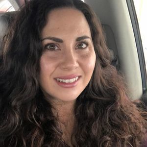 Meet your Posher, Debbie